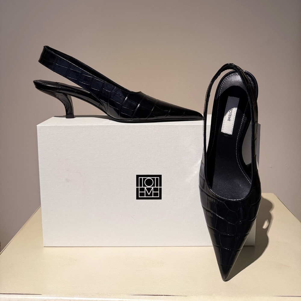 Toteme Elegant Black Croc-Pattern Heels
